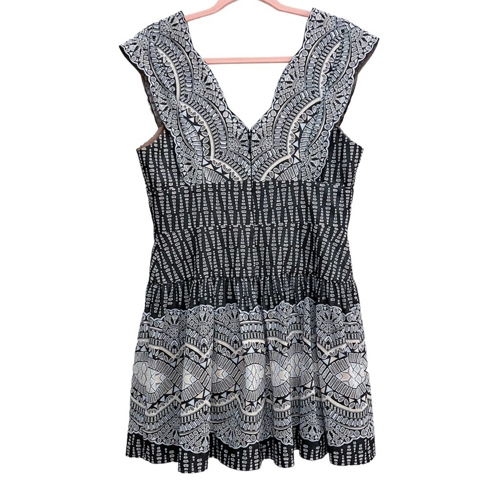 BCBGMaxazria Carolena Lace Art Deco Fit and Flare Dress Size 10 - Picture 10 of 15